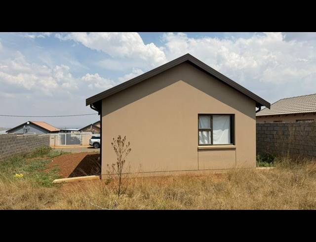 2 BEDROOM HOUSE FOR SALE IN TOEKOMSRUS